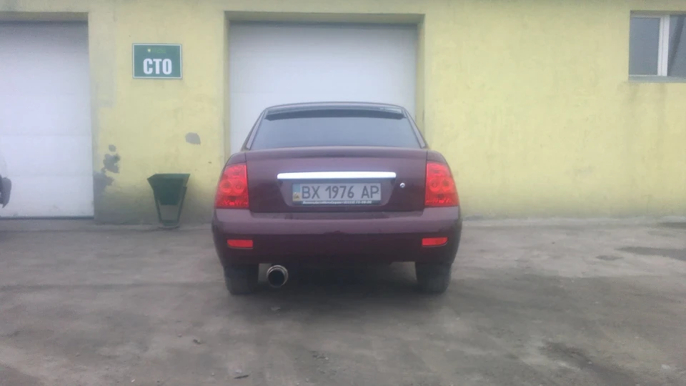 Lada Пріора Седан 4