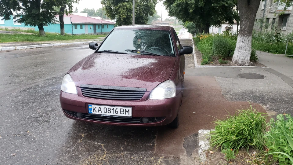 Lada Пріора Седан 2