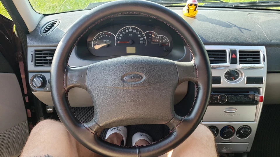 Lada Пріора Седан 4