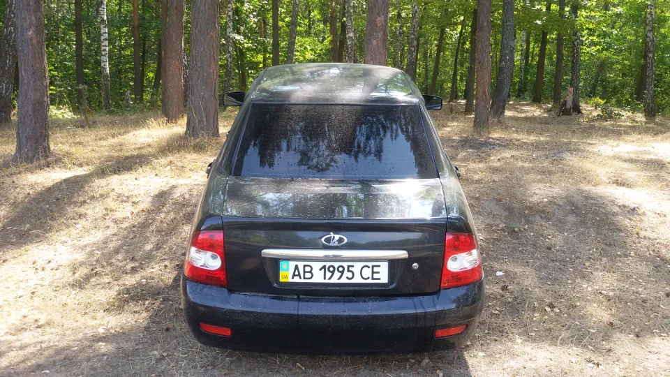 Lada Пріора Седан 3