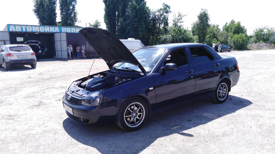 Lada Пріора Седан 3