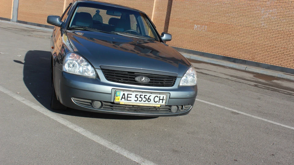 Lada Пріора Седан 4