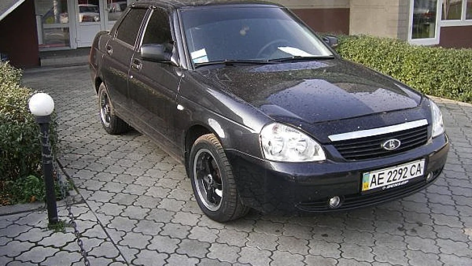 Lada Пріора Седан 2