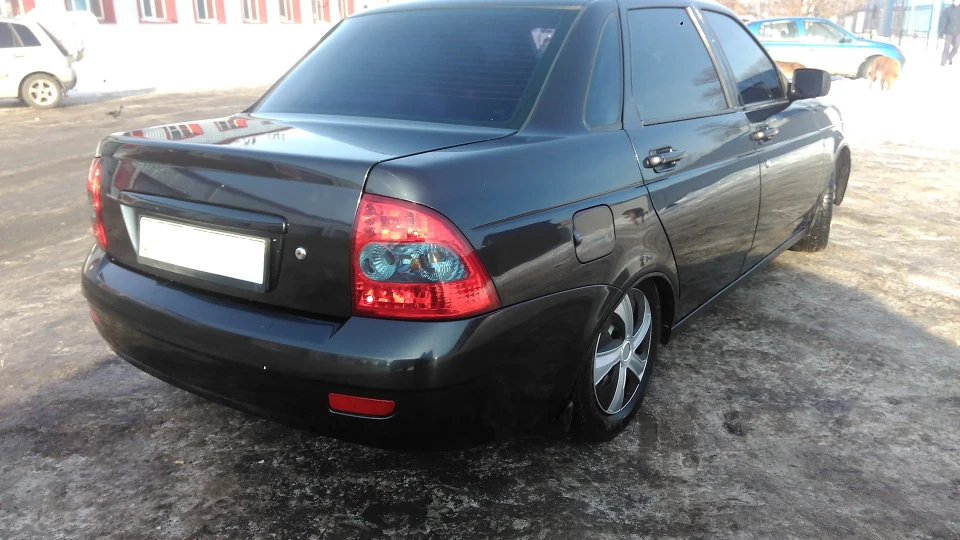Lada Пріора Седан 2
