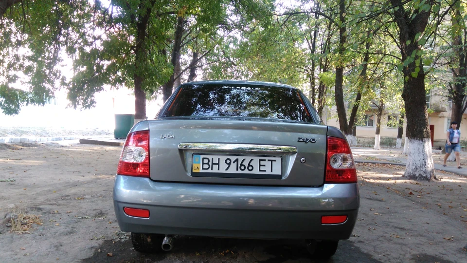 Lada Пріора Седан 2