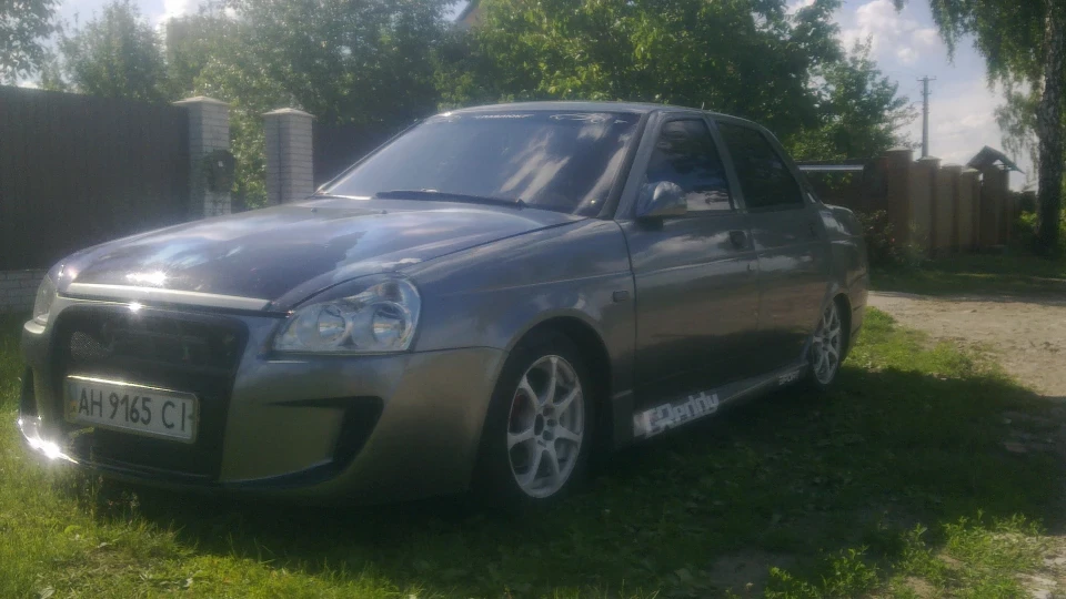 Lada Пріора Седан 4