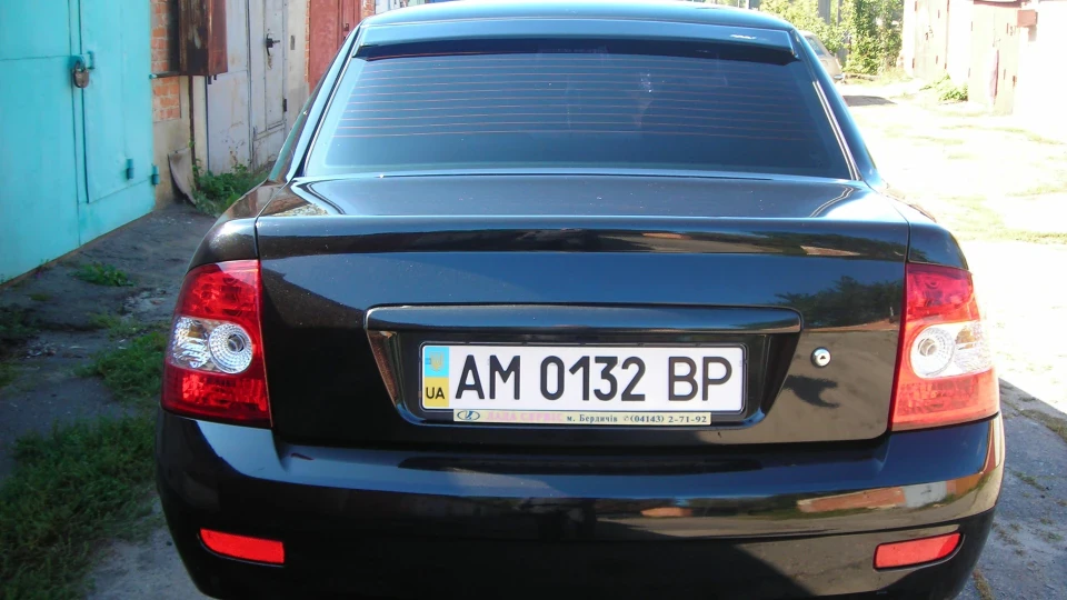 Lada Пріора Седан 2