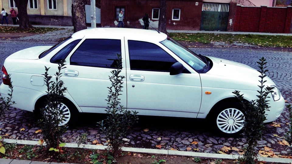 Lada Пріора Седан 2