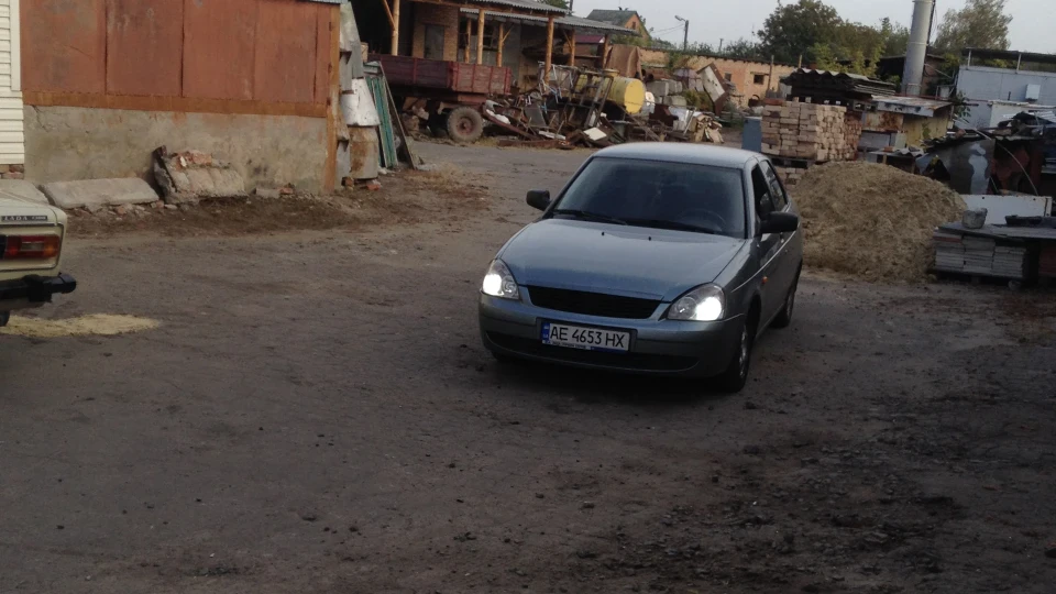 Lada Пріора Седан 4
