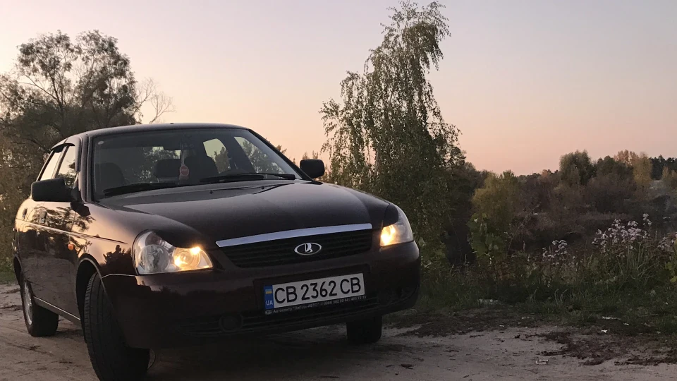 Lada Пріора Седан 2