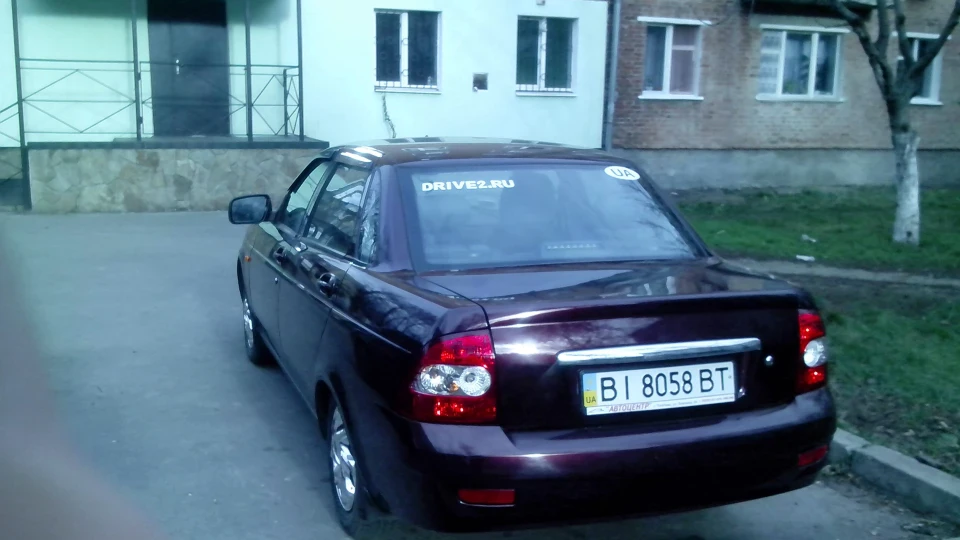 Lada Пріора Седан 2