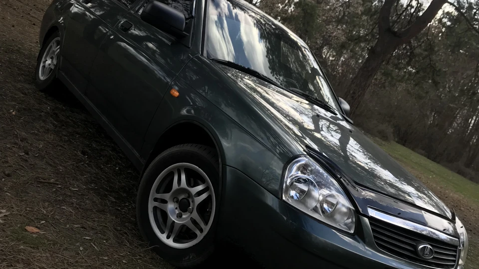 Lada Пріора Седан
