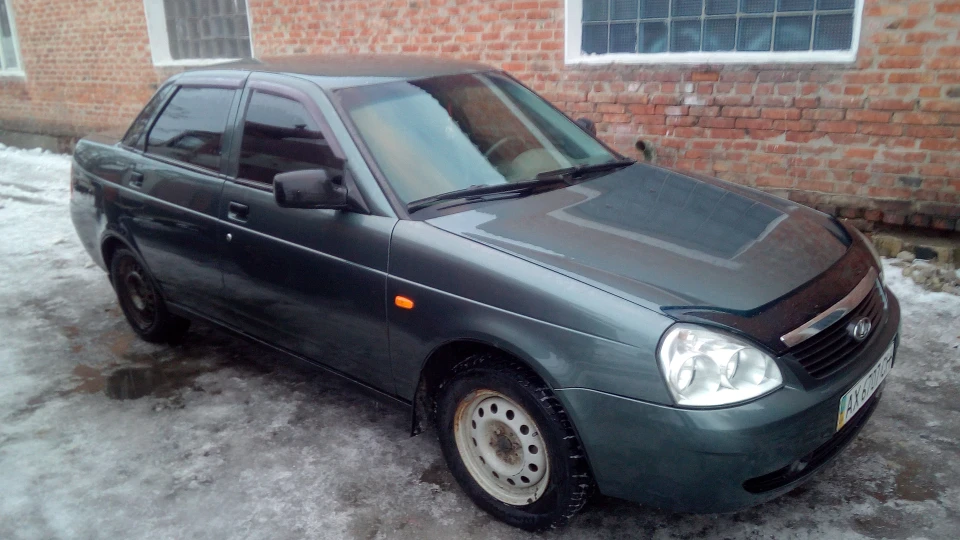Lada Пріора Седан 4
