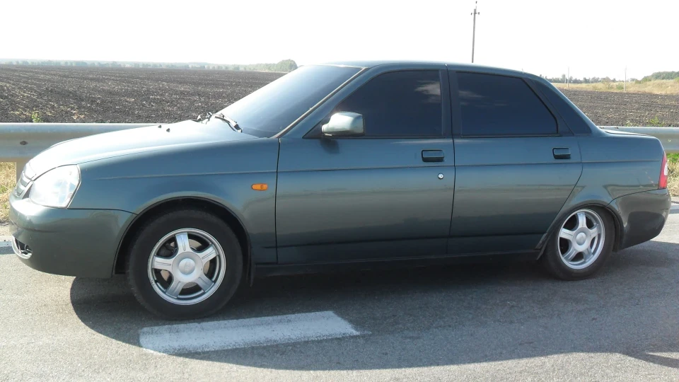 Lada Пріора Седан