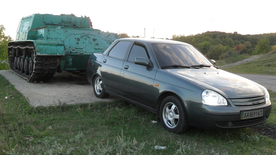 Lada Пріора Седан 2