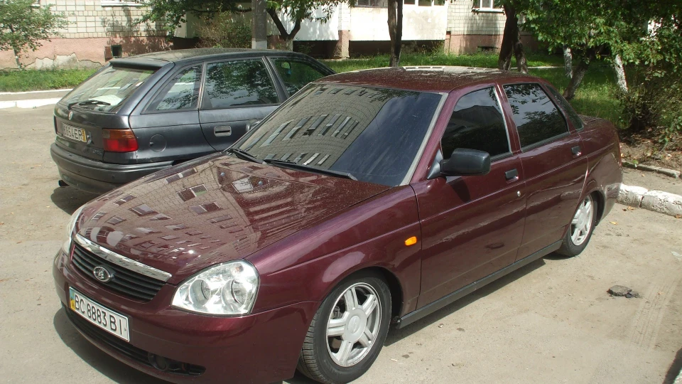 Lada Пріора Седан 3