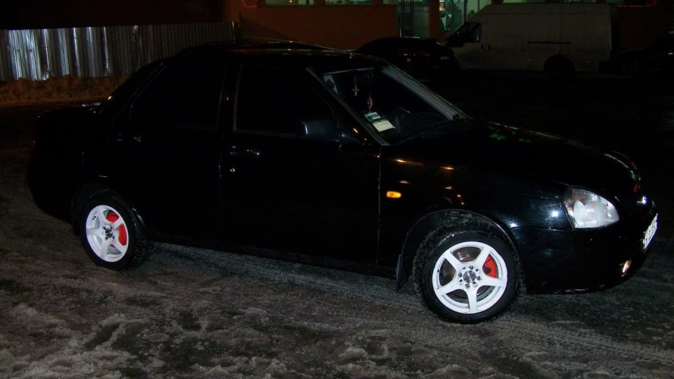 Lada Пріора Седан 3