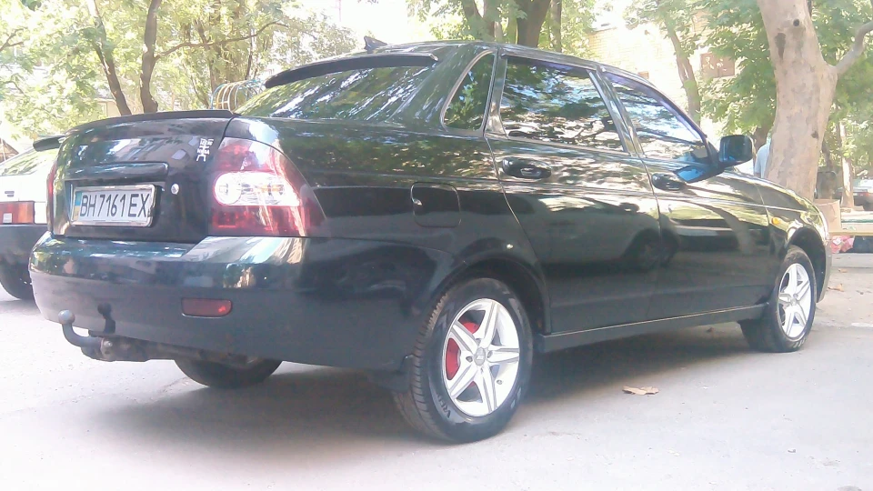Lada Пріора Седан 4