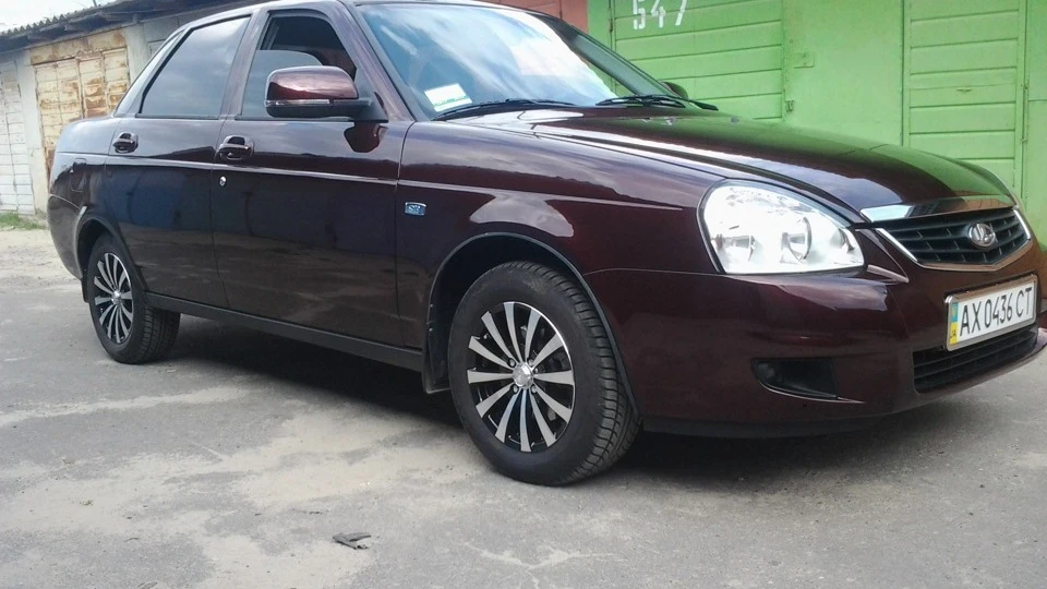 Lada Пріора Седан 3