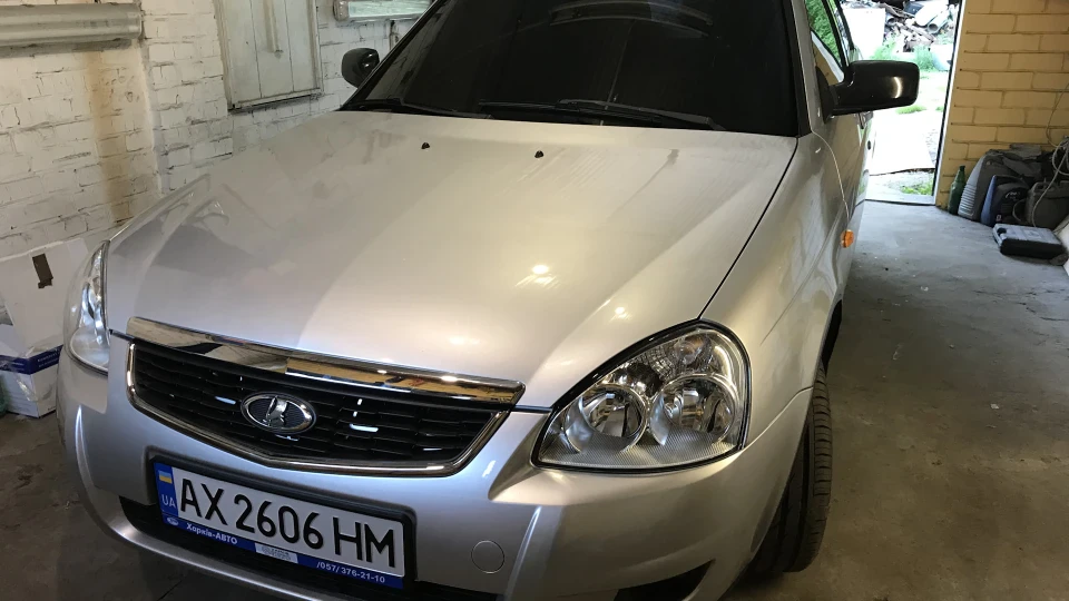 Lada Пріора Седан 2