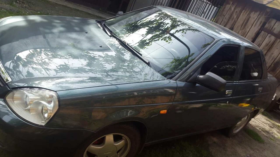 Lada Пріора Седан 2