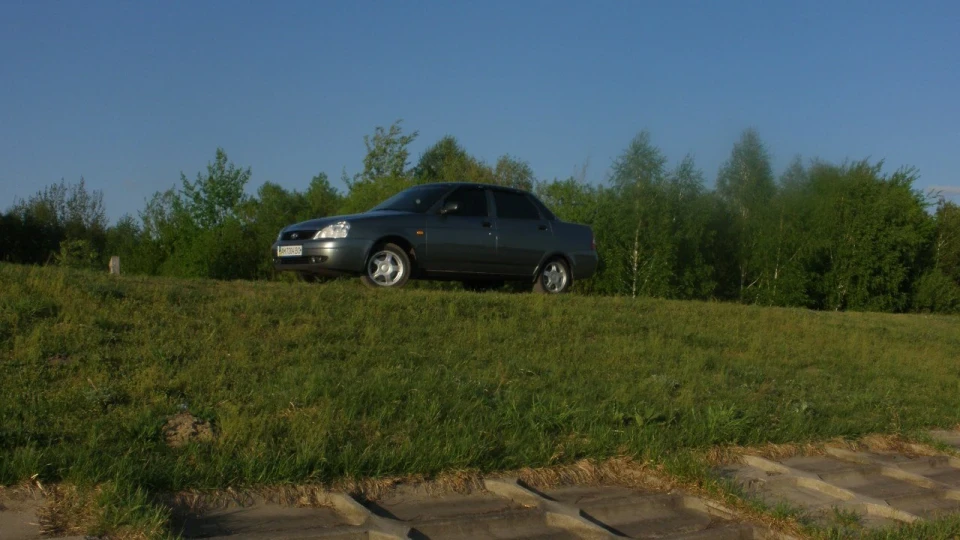 Lada Пріора Седан 2