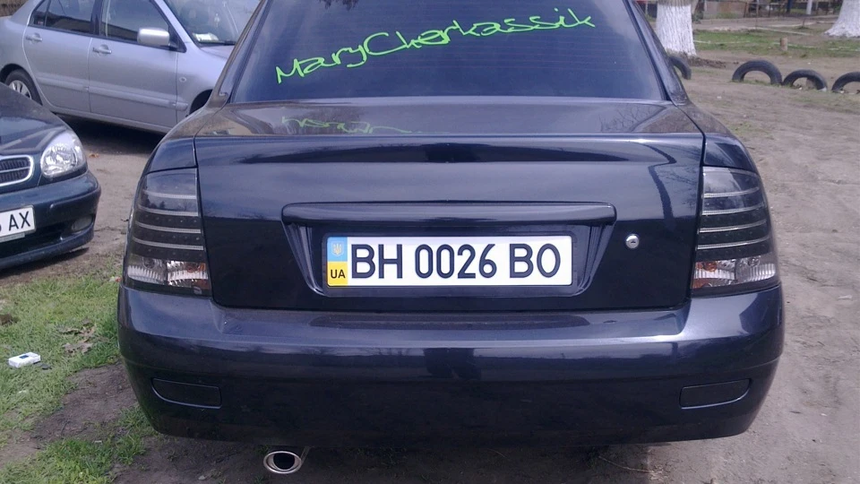 Lada Пріора Седан 4