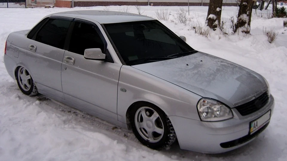 Lada Пріора Седан 3