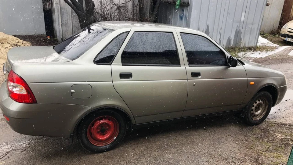 Lada Пріора Седан 3