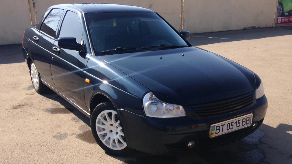 Lada Пріора Седан 001 5