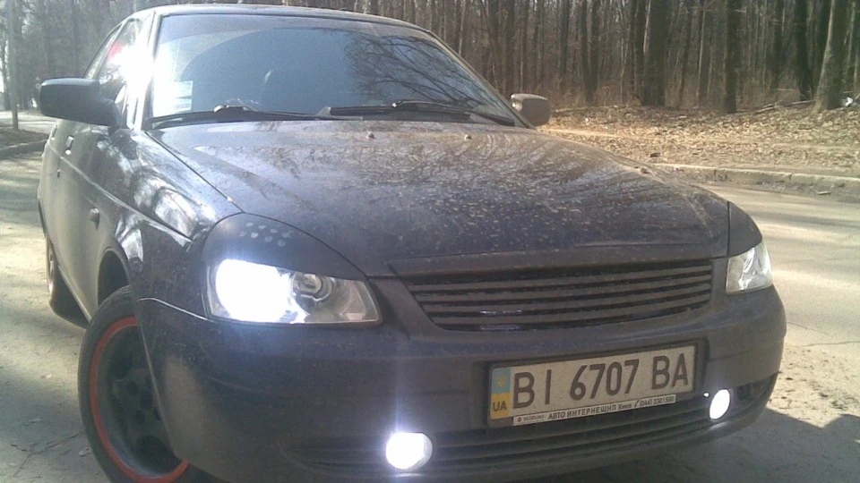 Lada Пріора Седан 1,6 млечка 4