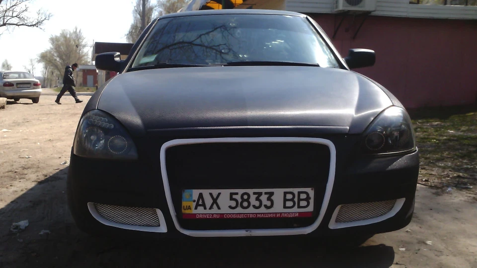 Lada Пріора Седан алмазна крихта 2