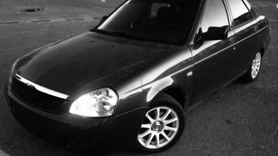 Lada Пріора Седан Антарес 125 4