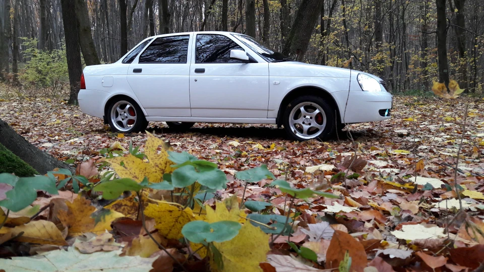 Lada Пріора Седан Біла пріора седан 2016 4