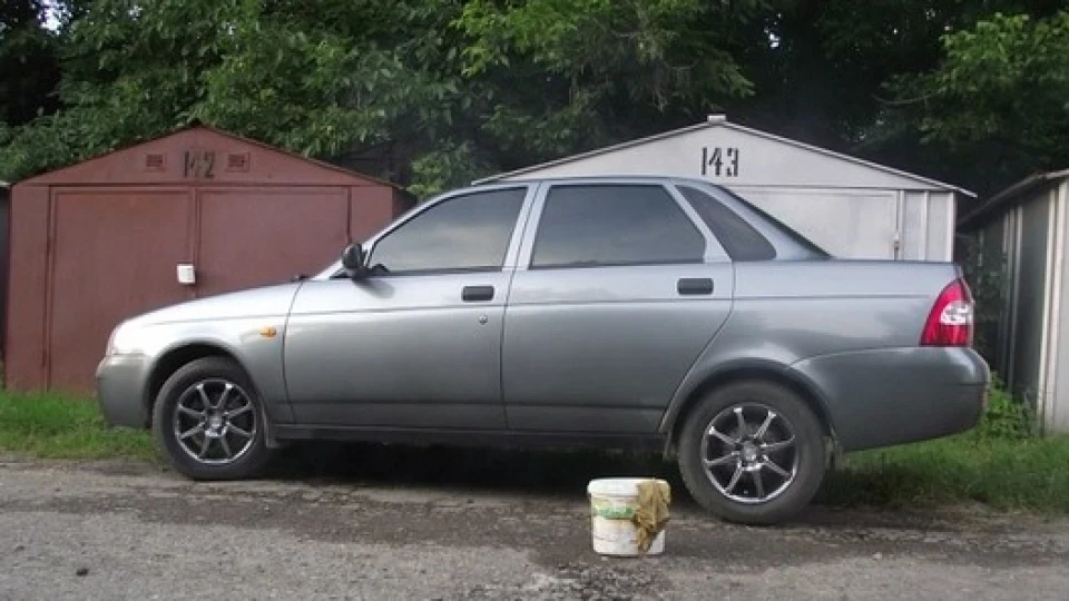 Lada Пріора Седан Бенз. 1.6, 16 клапанна 2