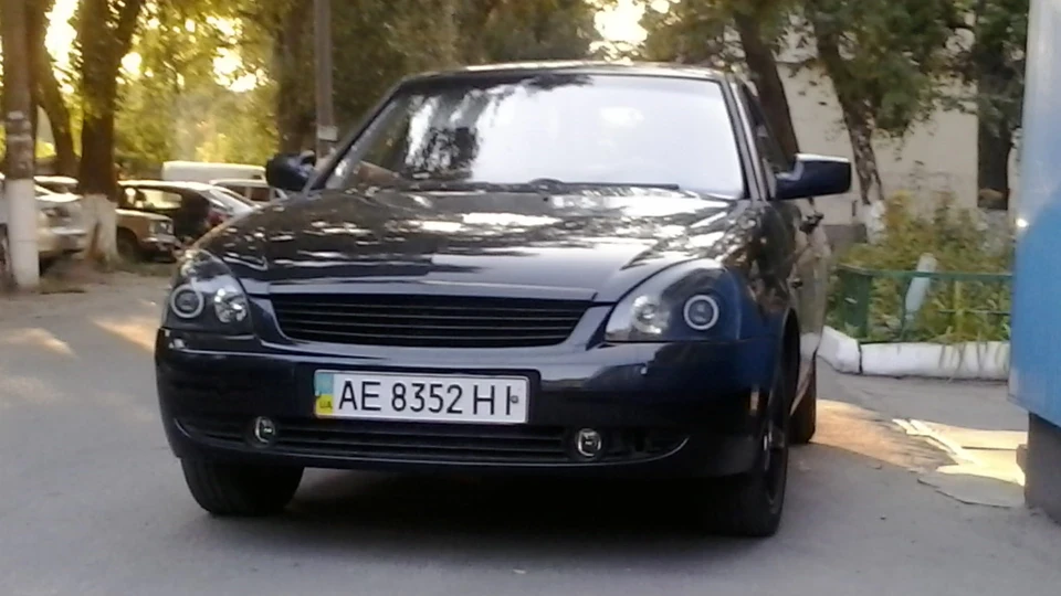 Lada Пріора Седан Брюнет) 2
