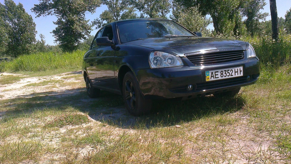 Lada Пріора Седан Брюнет) 5