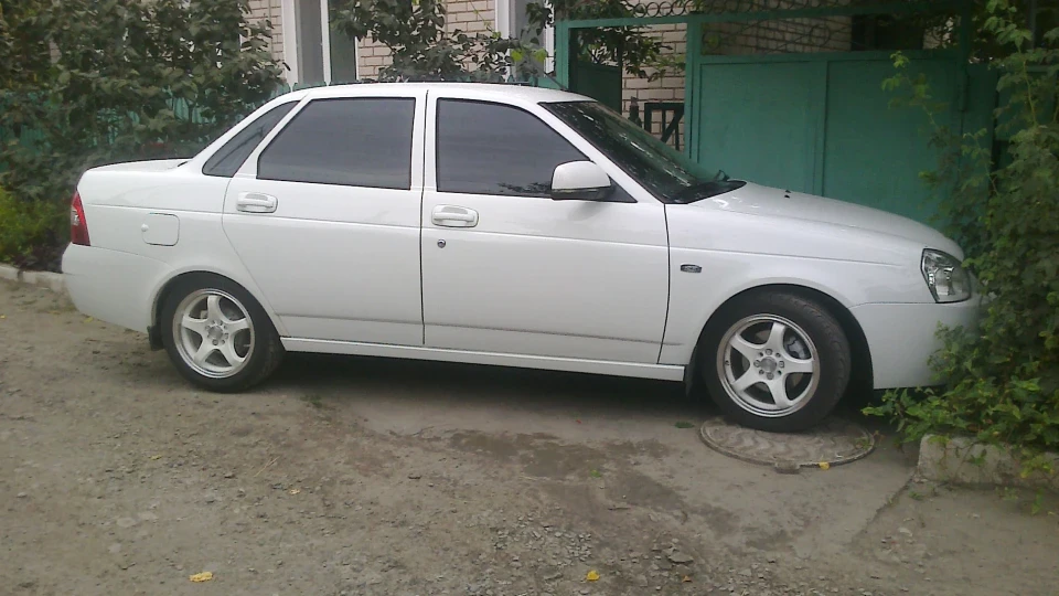 Lada Пріора Седан Cніжка 5