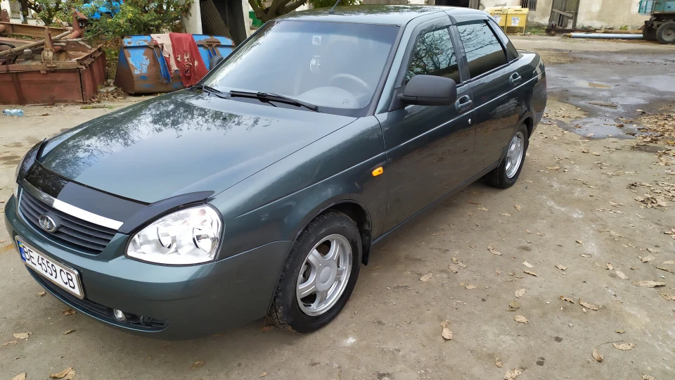 Lada Пріора Седан Колір Сочі 2
