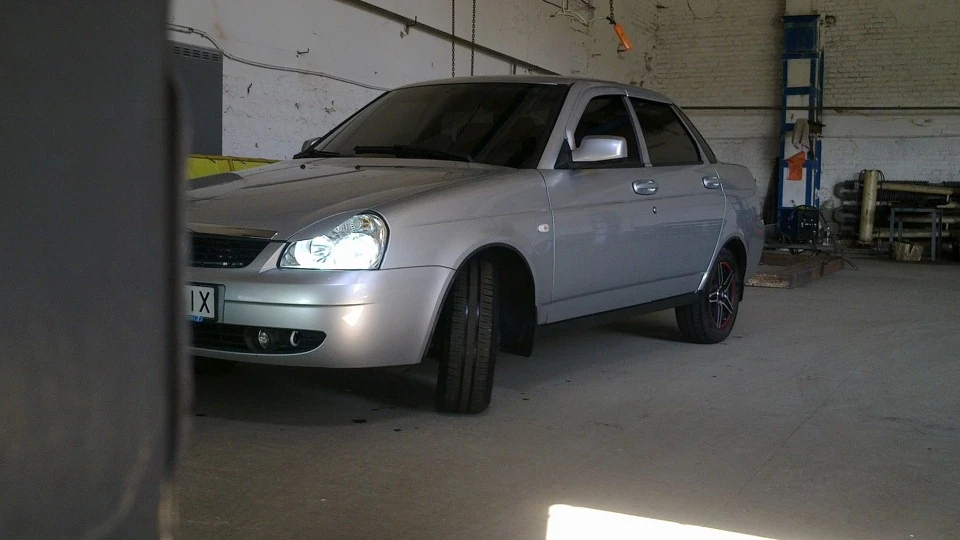 Lada Пріора Седан ELEANOR13 5
