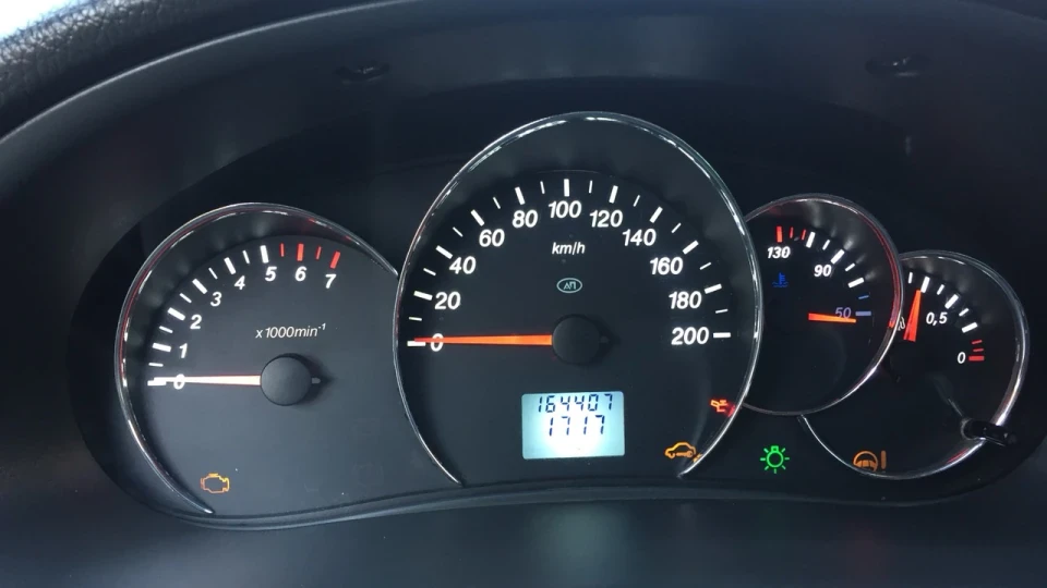 Lada Пріора Седан Knight Rider 5