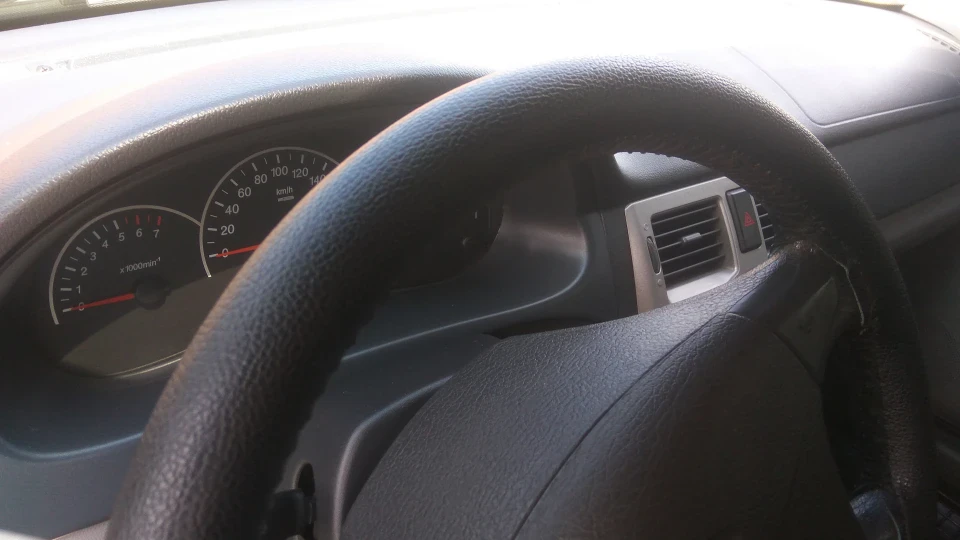 Lada Пріора Седан комфорт) 2