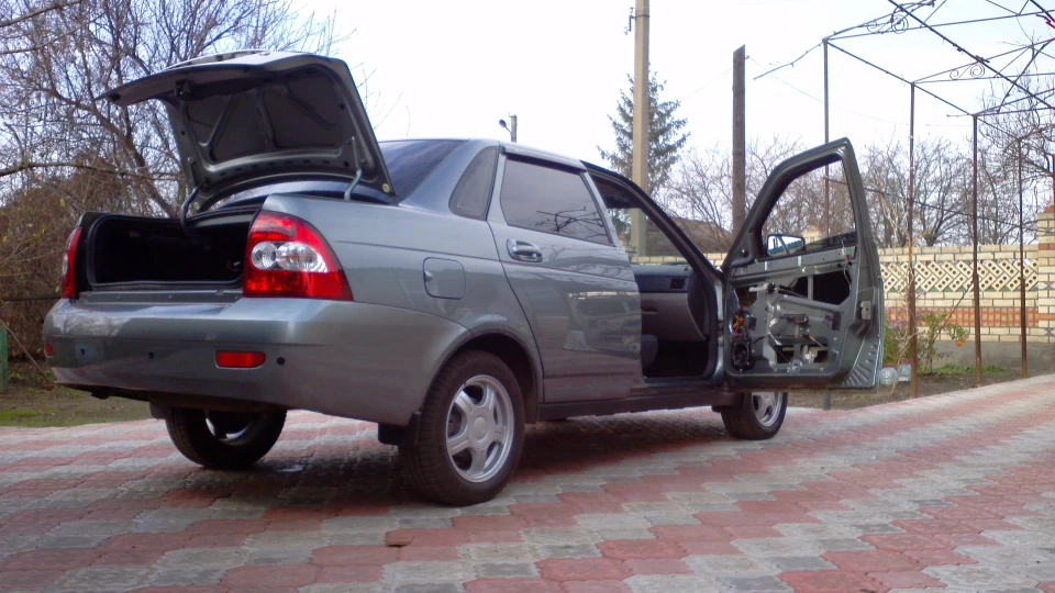 Lada Пріора Седан LADA PRIRODA 5