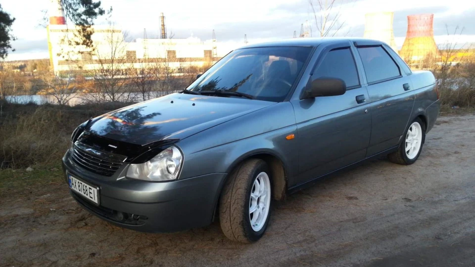 Lada Пріора Седан Ластівка) 4