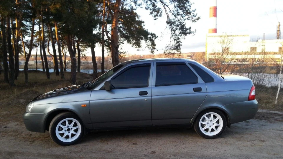 Lada Пріора Седан Ластівка) 5
