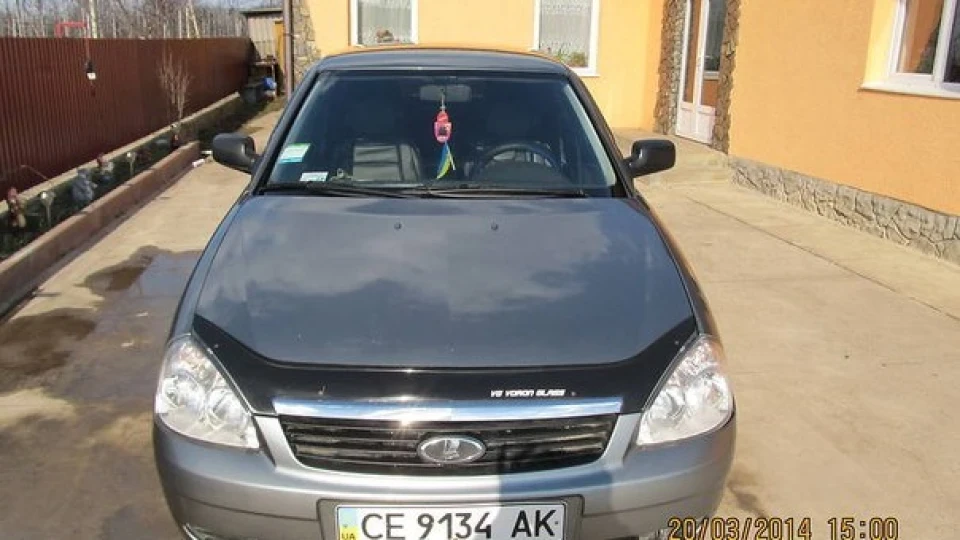 Lada Пріора Седан Машина просто клас 3