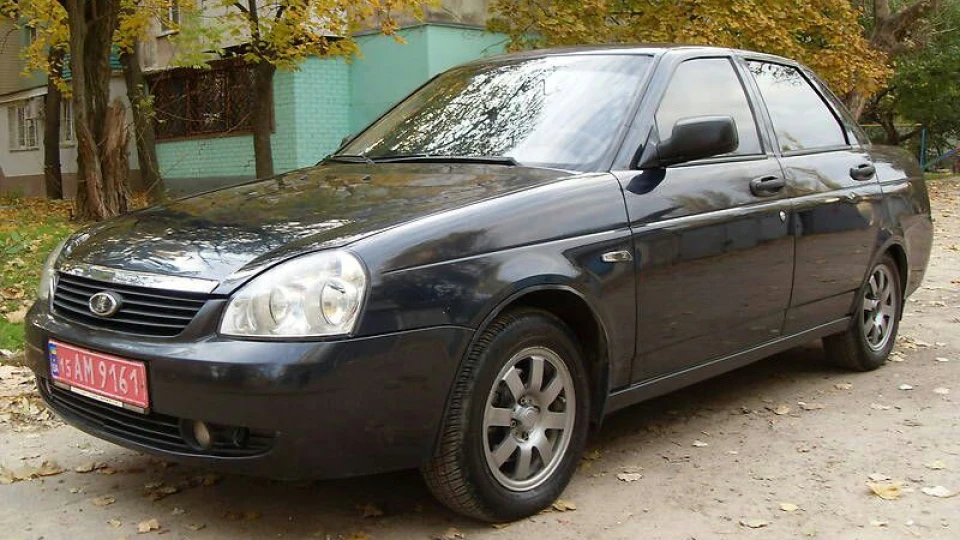 Lada Пріора Седан Блискавка 3