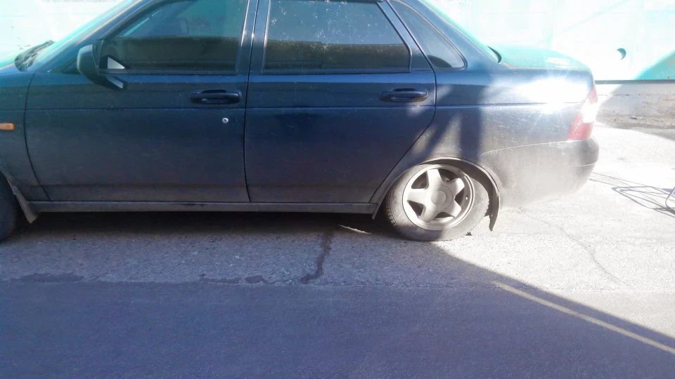 Lada Пріора Седан Одеська чорна Пріора 2