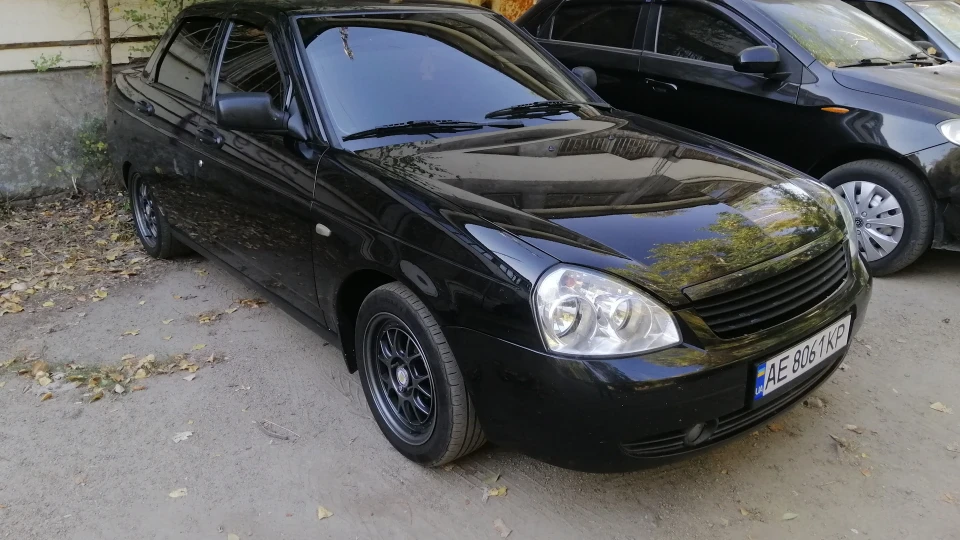 Lada Пріора Седан OkoloСток