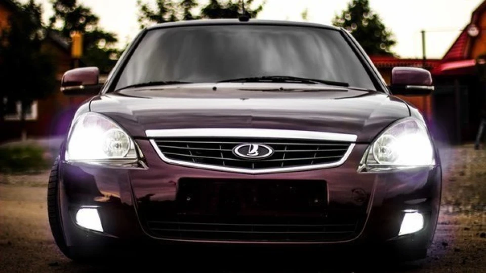 Lada Пріора Седан майже SE 3